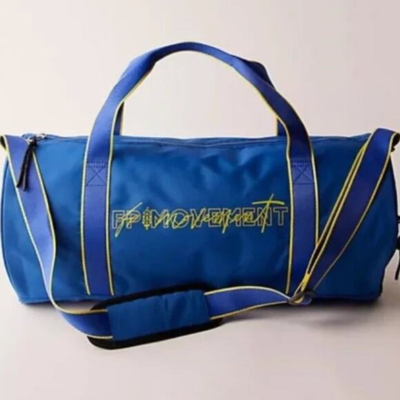 Free People Movement Blue Gym Duffle Bag NWT - Picture 1 of 9